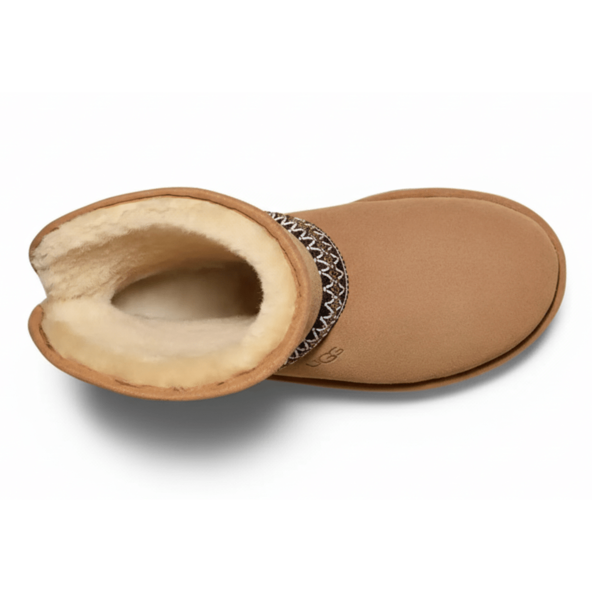 UGG Women's Classic Short Crescent Chestnut